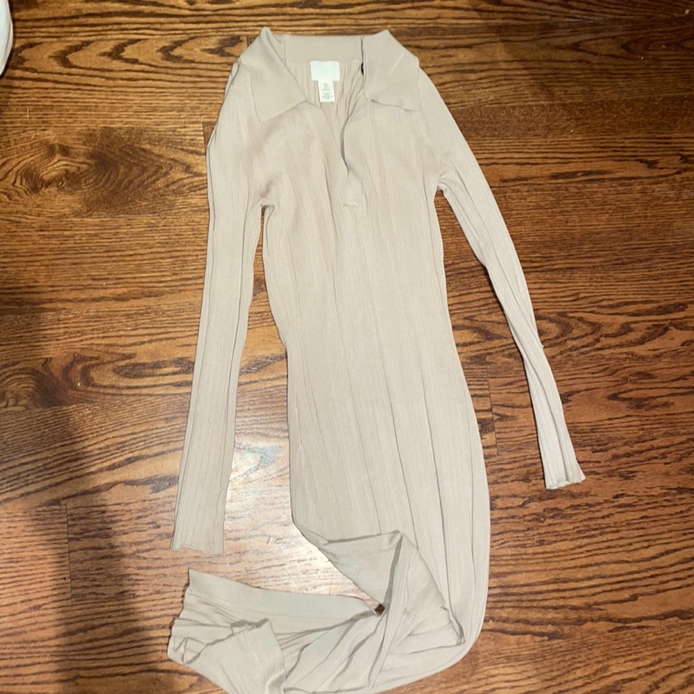Knit midi dress with back slit